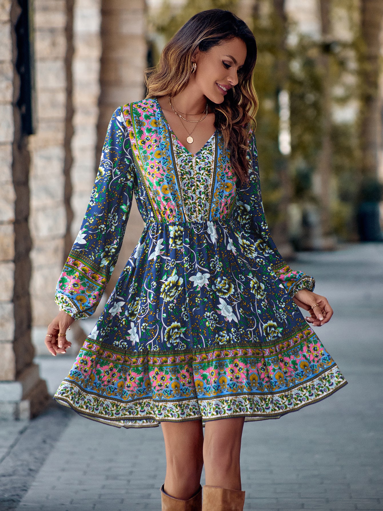 VALENZA | Robe Bohème Ceinturée à Col V