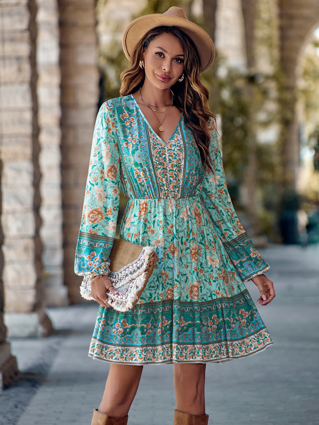 VALENZA | Robe Bohème Ceinturée à Col V