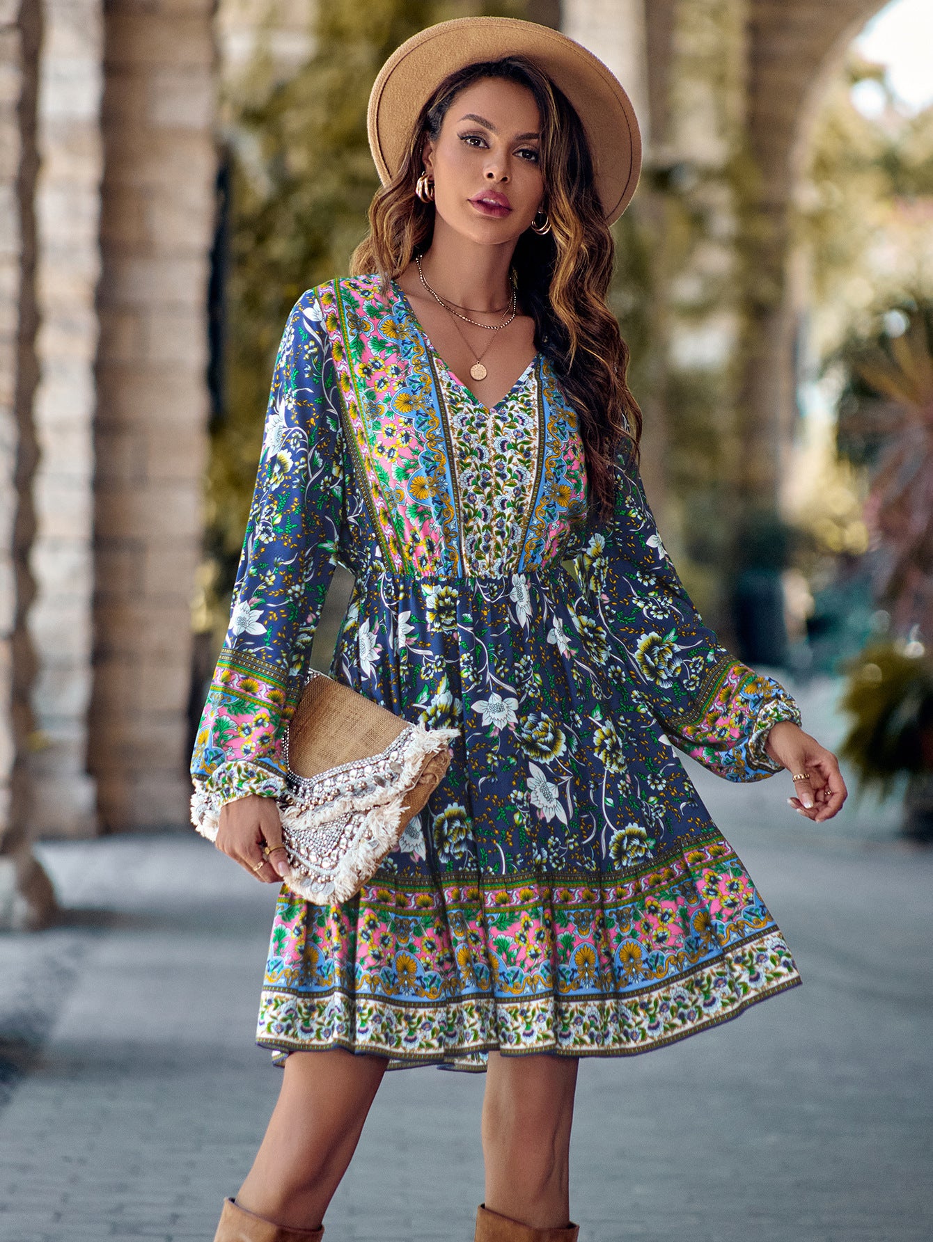 VALENZA | Robe Bohème Ceinturée à Col V