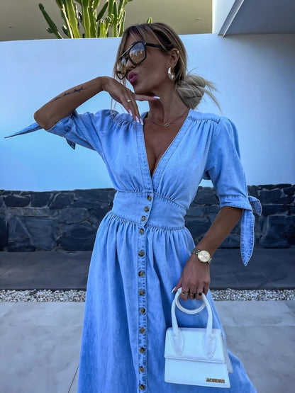 JEANORA | Robe Décolleté en Denim Chic