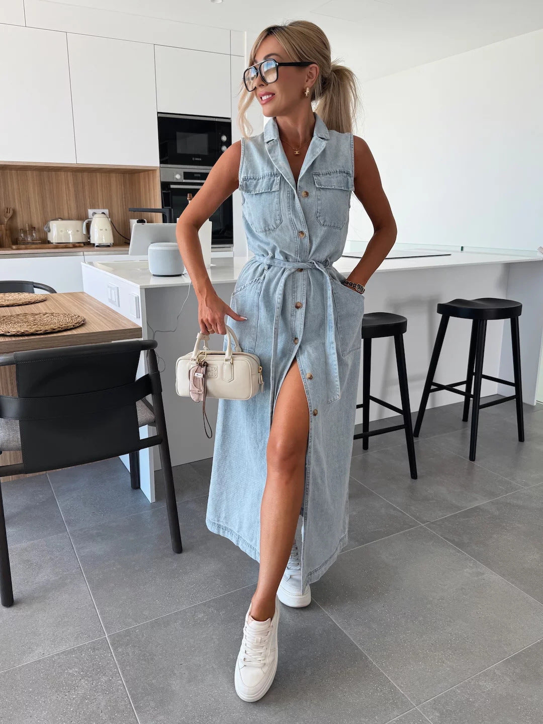 Denim Élégance | Robe Longue Ceinturée Sans Manches