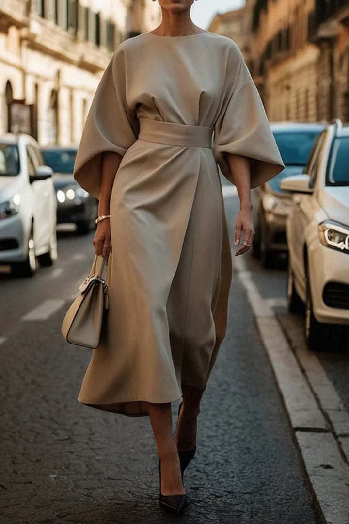 Robe élégante cintrée, style haut de gamme, couleur unie